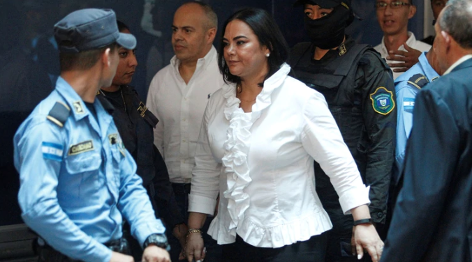 Condenaron a 58 años de cárcel a Rosa Elena Bonilla, ex primera dama de Honduras