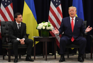 Los seis momentos clave de la llamada telefónica entre Trump y Ucrania