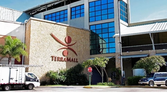 Dos personas resultaron heridas tras balacera en centro comercial Terramall