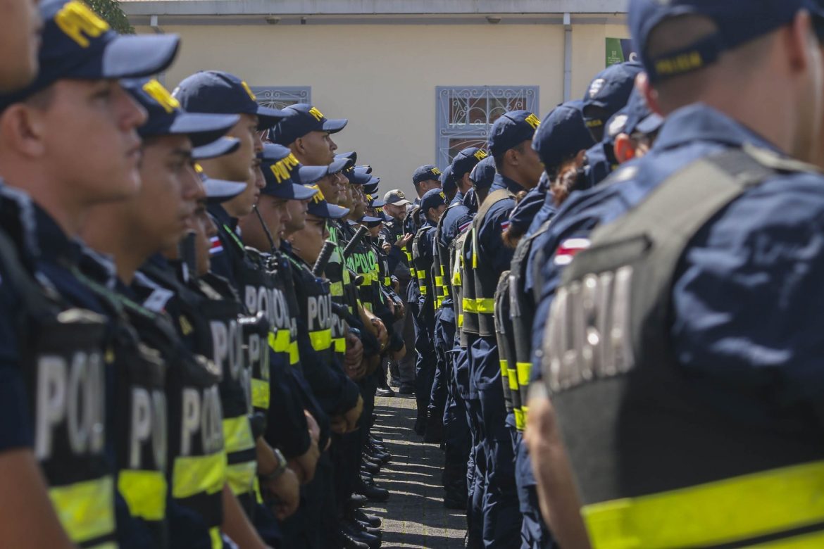 Audio de jefe policial destapa corrupción y fiestas en delegaciones de Fuerza Pública