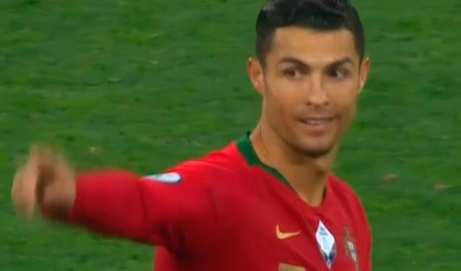 Ronaldo se convirtió en el primer futbolista activo en alcanzar las 700 dianas
