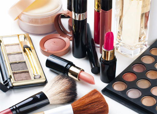 Cámaras piden al Ministerio de Salud dar marcha atrás a cambios en reglamentación de industria cosmética