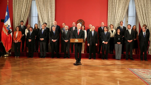 Sebastián Piñera juramentó a su nuevo gabinete, con ocho cambios tras las masivas protestas sociales en Chile