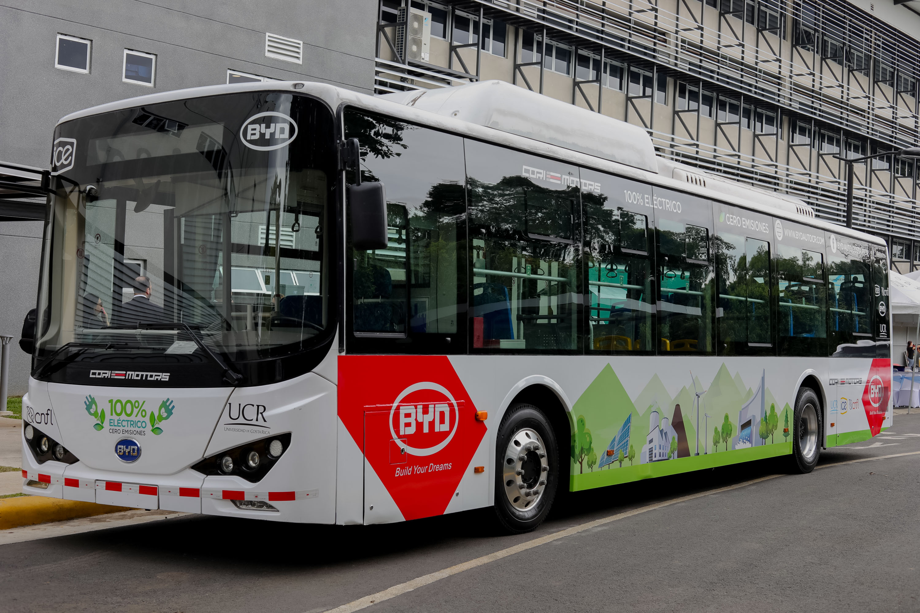 Primer bus eléctrico estará en el país por seis meses para que empresas aprendan sobre transporte eléctrico