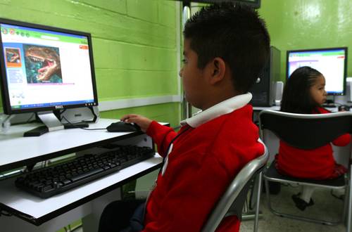 Sutel adjudica proyecto por $48 millones para llevar internet a 14 zonas indígenas