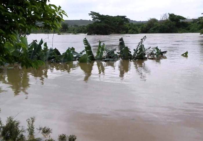 Onda tropical número 38 genera incidentes y ríos crecidos en la Zona Sur