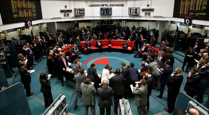 La Bolsa de Londres le da la bienvenida al Brexit y sube tras el triunfo de Boris Johnson