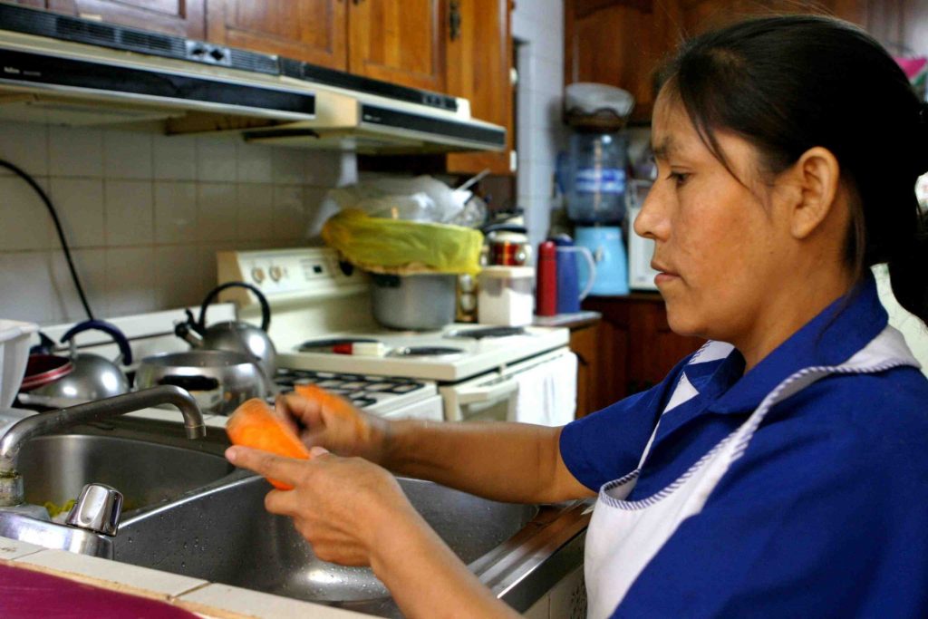 INAMU recuerda a patronos que deben cumplir con pago de aguinaldo a trabajadoras domésticas