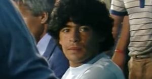 La historia de cómo la mafia italiana le robó a Maradona su Balón de Oro
