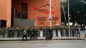 El régimen de Nicolás Maduro bloquea la Asamblea Nacional para impedir la sesión presidida por Juan Guaidó