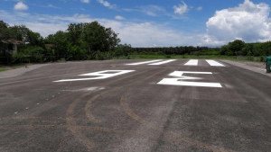 Aviación Civil analiza dos ofertas para construir pista de aterrizaje en Quepos