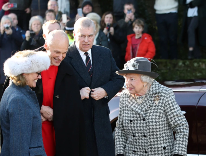 El gesto público de la reina Isabel II luego de lograr el Megxit con Harry y Meghan Markle
