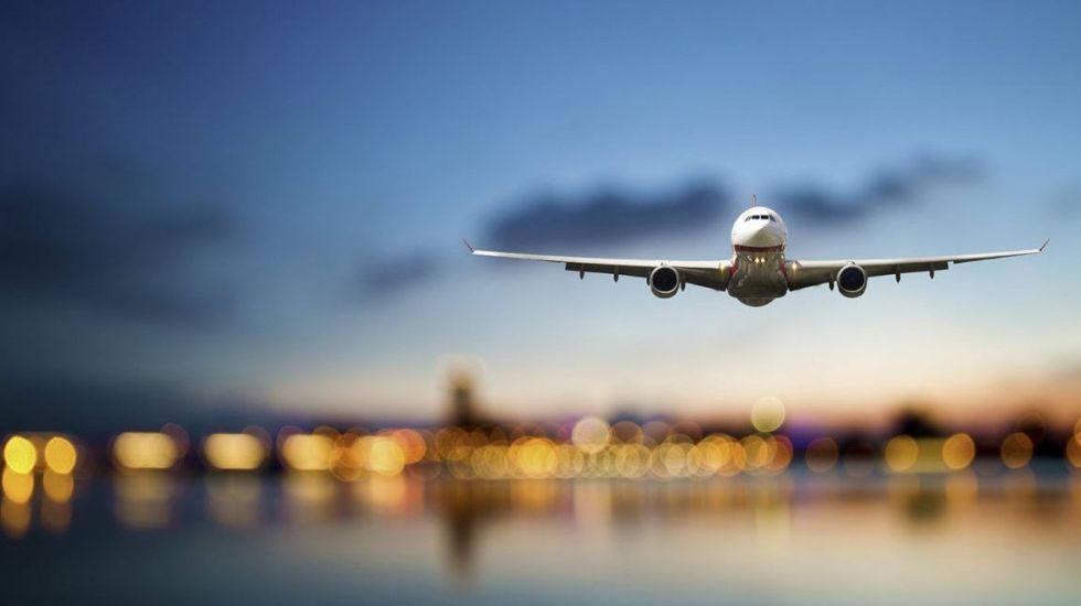 Autoridades investigan muerte de adulta mayor durante vuelo que venía hacia Costa Rica
