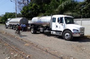 60 mil personas sin agua en Puntarenas tras derrame de combustible en Río Barranca