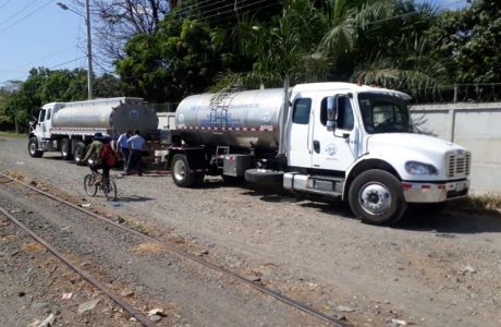 60 mil puntarenenses continúan sin agua: 19 camiones cisterna los abastecen