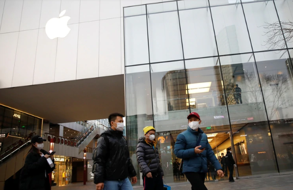 El coronavirus agita las acciones tecnológicas: Apple cae 4,1%