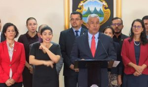 Renuncia ministro de Presidencia Víctor Morales y se suma a bajas del gobierno por caso UPAD