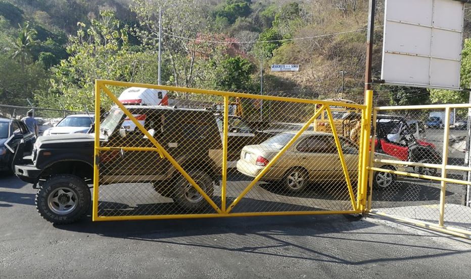 Vecinos de Paquera bloquean ingreso de turistas y piden visitar la zona después de la pandemia