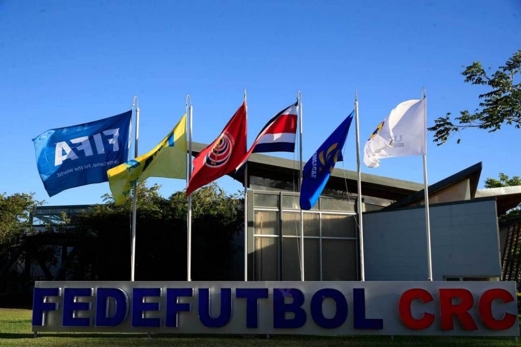 Fedefútbol y clubes anuncian lucha para conseguir patrocinio del licor en deporte nacional