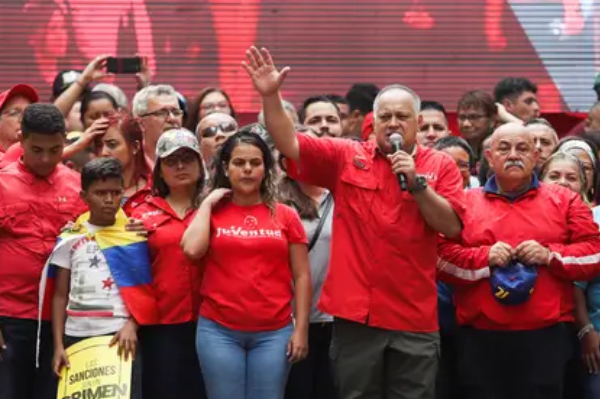 Cabello volvió a amenazar a Juan Guaidó y afirmó que el presidente encargado de Venezuela ya eligió una “embajada europea” para refugiarse