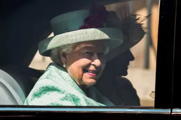 La reina Isabel II podría no retornar nunca a la vida pública