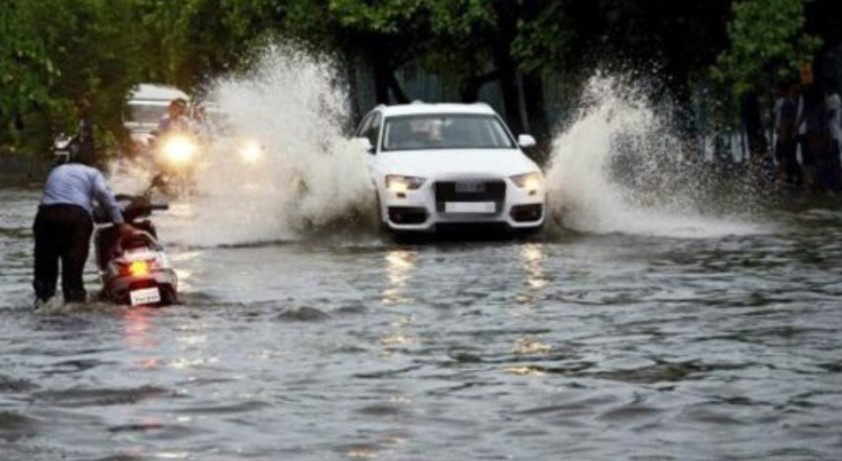 CNE pide precaución: fuertes aguaceros provocaron inundaciones en Heredia y San Ramón