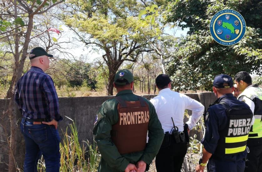 Policía rechazó a más de 14 mil extranjeros en fronteras: Más de la mitad de los casos se dieron en Peñas Blancas