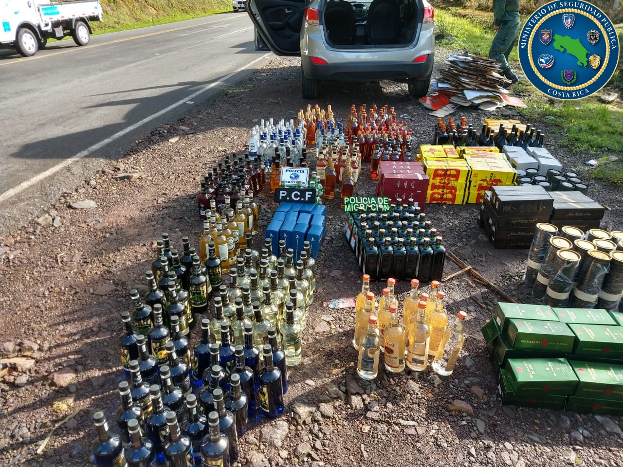 Autoridades decomisan cargamento de licor contrabandeado valorado en ¢4 millones