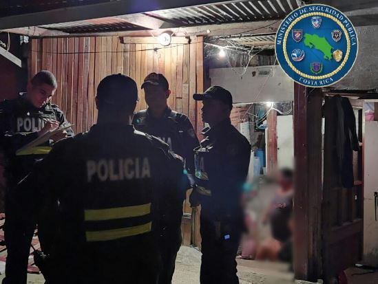 Policías reciben golpes y botellazos tras intervenir fiestas masivas en medio de pandemia
