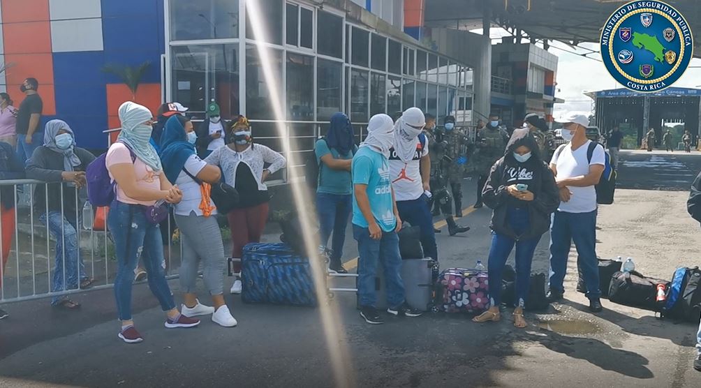 Costa Rica mantiene prohibición de ingreso a nicaragüenses varados en Panamá