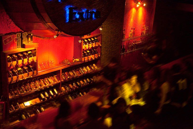 Estudio señala que cinco de cada diez personas irán menos a bares o discotecas tras la pandemia