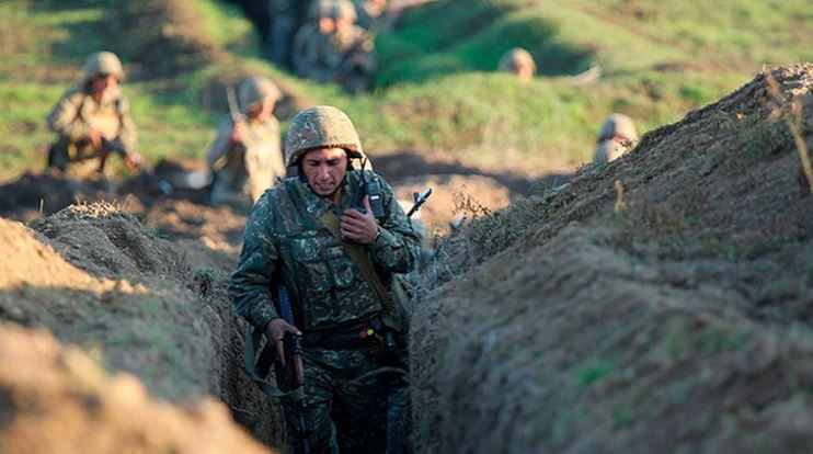 Enfrentamientos entre Armenia y Azerbaiyán dejaron al menos 15 militares y un civil muertos
