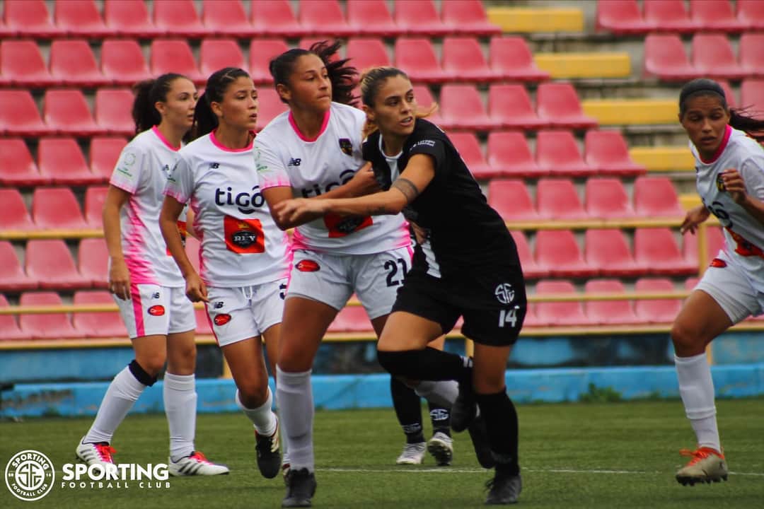 Sporting y Alajuelense lideran el campeonato femenino