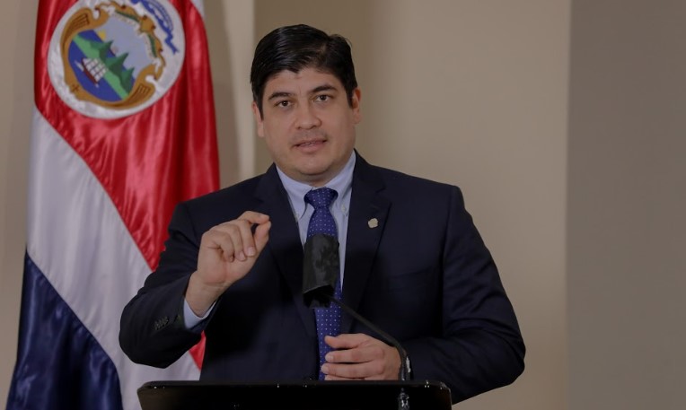 Carlos Alvarado espera una “pronta” aprobación del presupuesto que contiene 200 mil bonos Proteger
