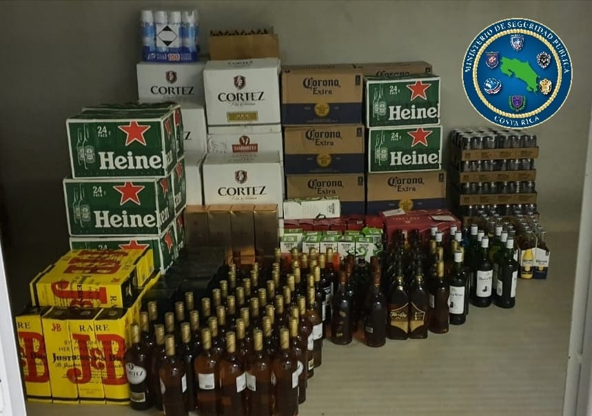 Autoridades decomisaron 3.210 unidades de licor en Puntarenas