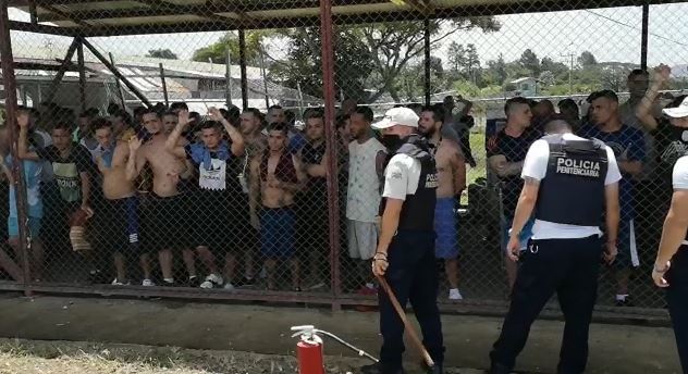 Reos realizaron motín en cárcel del Virilla para exigir atención médica
