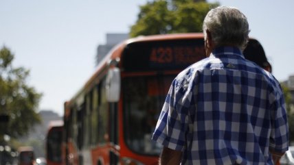 Autobuseros alertan aumento de circulación de adultos mayores en horas pico