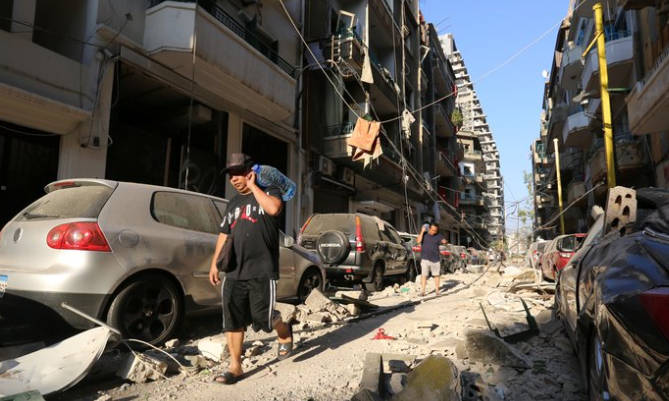 El gobernador de Beirut dijo que la explosión dejó 300.000 personas sin hogar y daños materiales por USD 3.000 millones