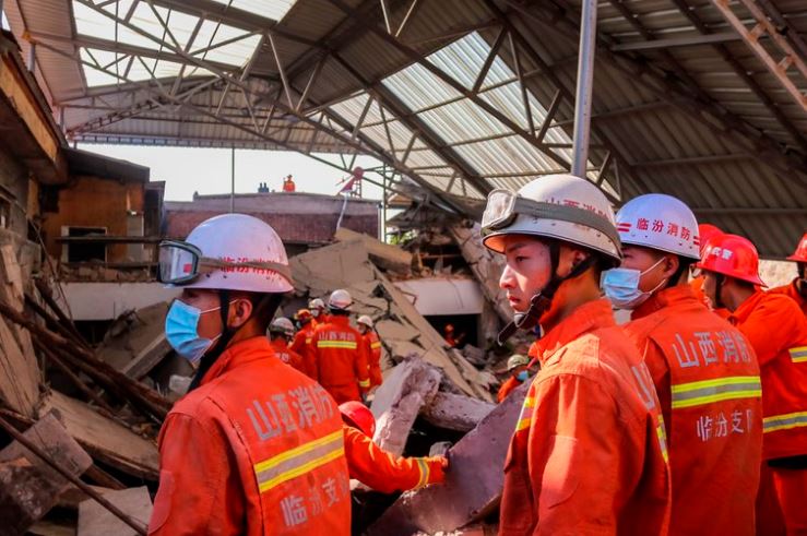 Trágico cumpleaños en China: al menos 29 muertos por el derrumbe de un restaurante