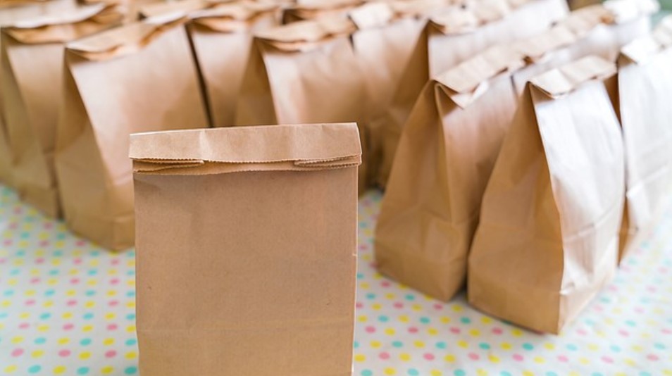 Repartidores y restaurantes se responsabilizan entre sí por atrasos en entregas de comidas