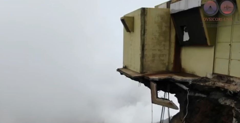 MICITT monitorea deslizamiento en volcán Irazú que afecta caseta con antenas de telecomunicaciones