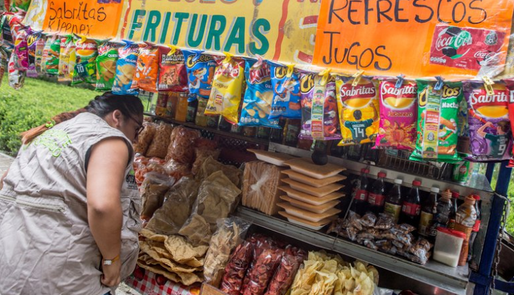 Oaxaca es el primer estado de México que prohíbe la venta de comida chatarra a niños