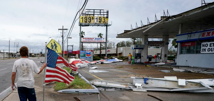 Huracán Laura: al menos un muerto en EEUU y los equipos de rescate buscan más víctimas en Louisiana y Texas