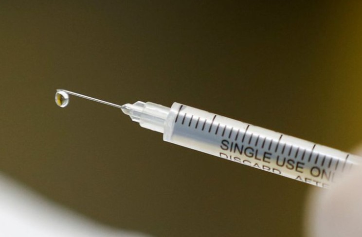 El 14% de los voluntarios de la vacuna rusa sufrió efectos secundarios