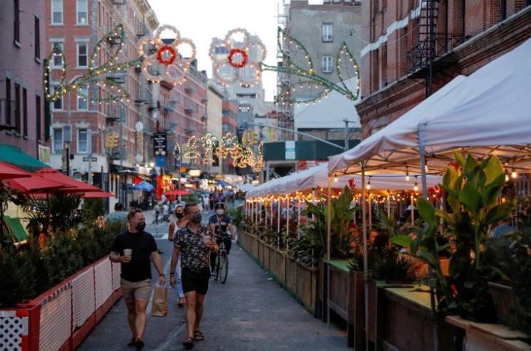 Nueva York anunció que los restaurantes podrán volver a atender dentro de sus establecimientos