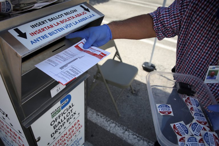 Estados Unidos advirtió que Rusia busca minar la confianza en el voto por correo de cara a las elecciones presidenciales