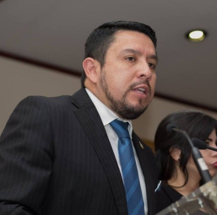 Embajador Emilio Arias afirma que desconocía existencia de la UPAD y justifica llamada a Defensora