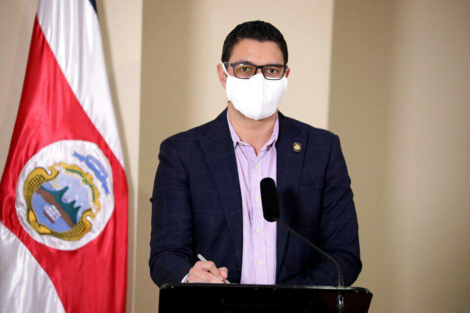Fallece padre de ministro de Salud, Daniel Salas