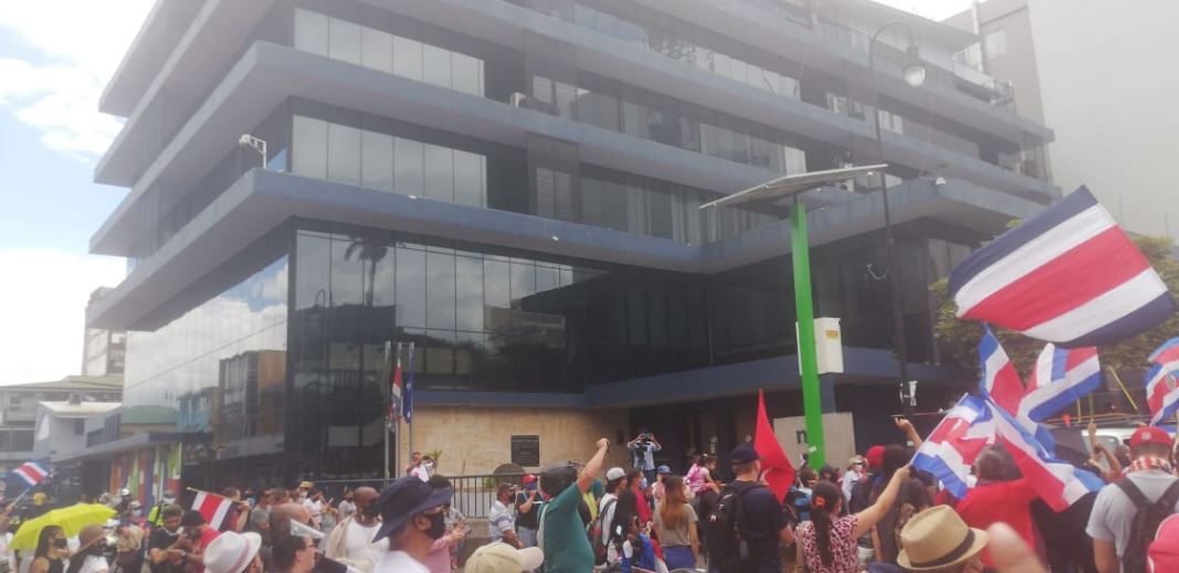 Jornada de manifestaciones contra impuestos provocó bloqueos en más de 30 sectores del país
