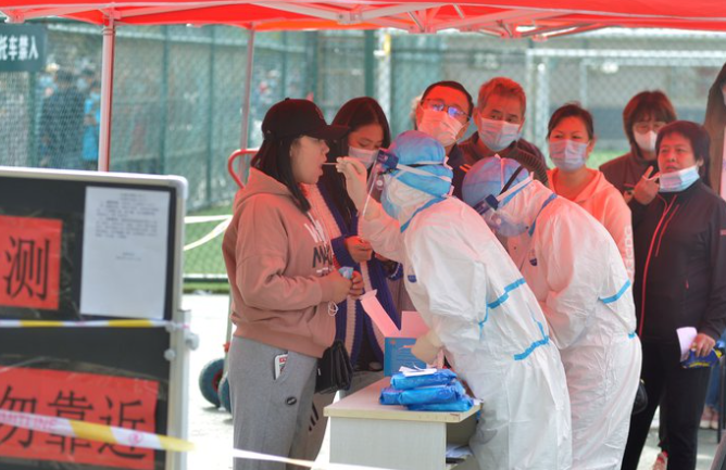 China someterá a pruebas de coronavirus a los 9 millones de habitantes de una ciudad por un brote de 12 casos